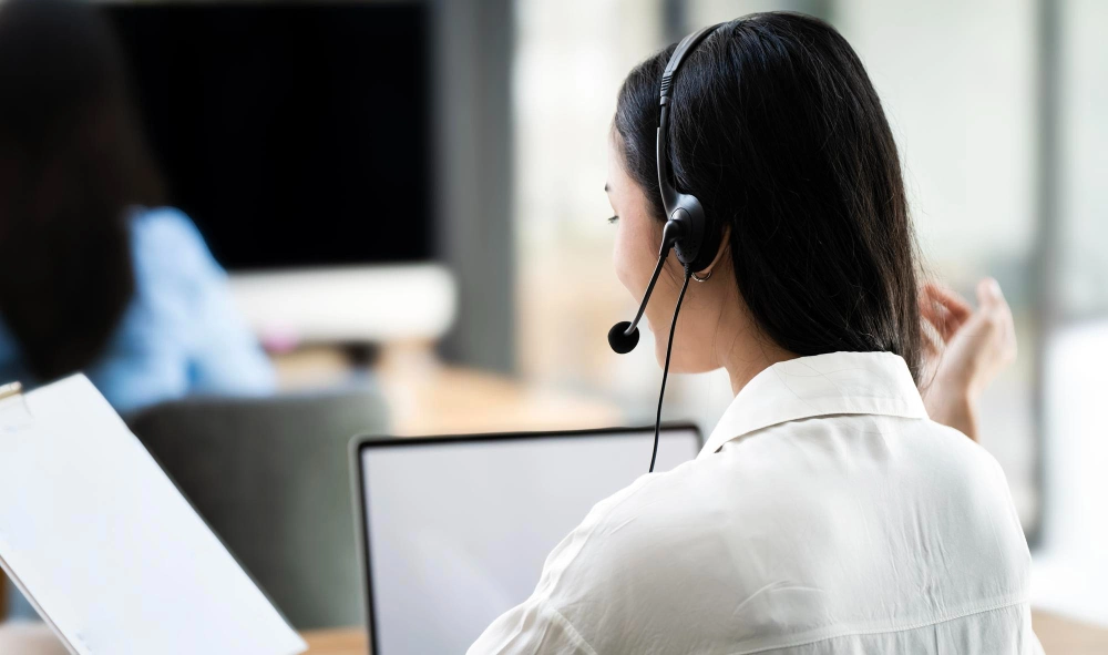 Customer Service Fast Response